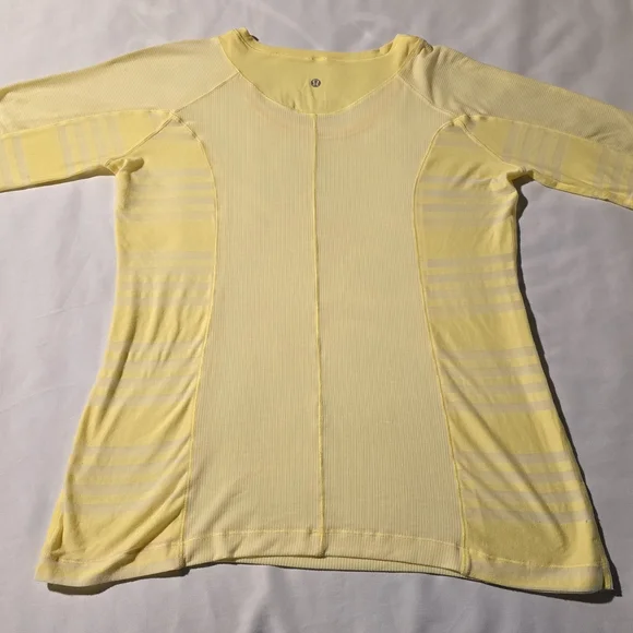 lululemon athletica Puri Light Yellow Short Sleeve Stripe Top - Picture 4 of 5